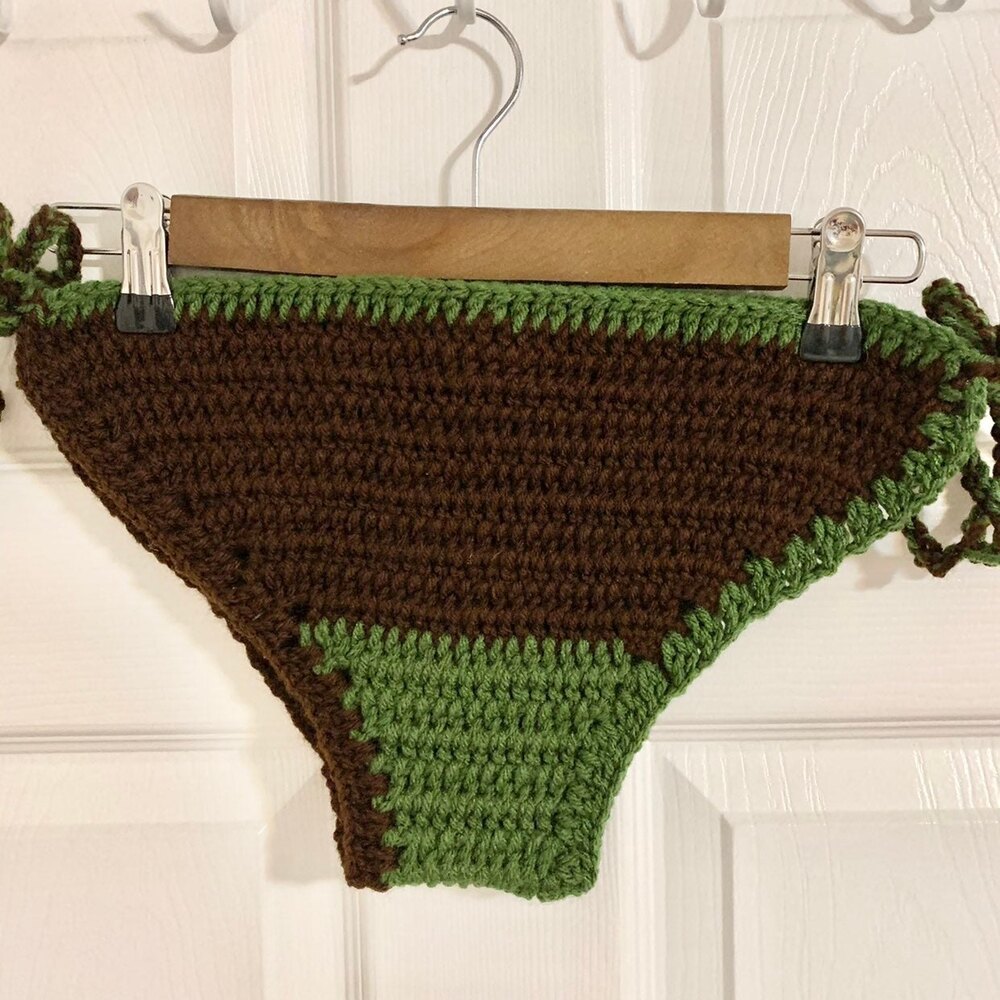 HANDMADE CROCHET BIKINI BOTTOMS SMALL